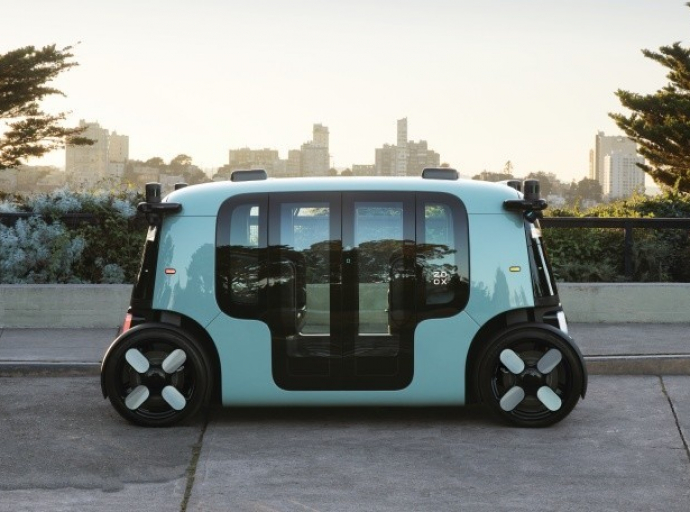 Zoox è il primo robotaxi a guida autonoma bidirezionale. In fase di test già in tre città americane