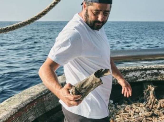 Ogyre: la statup italiana che ripulisce i mari attraverso un network di pescatori in Italia, Brasile ed Indonesia