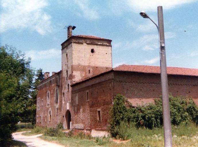 Castello della Rotta, il più infestato di fantasmi d'Italia. L'edificio medievale ricco di fascino e mistero