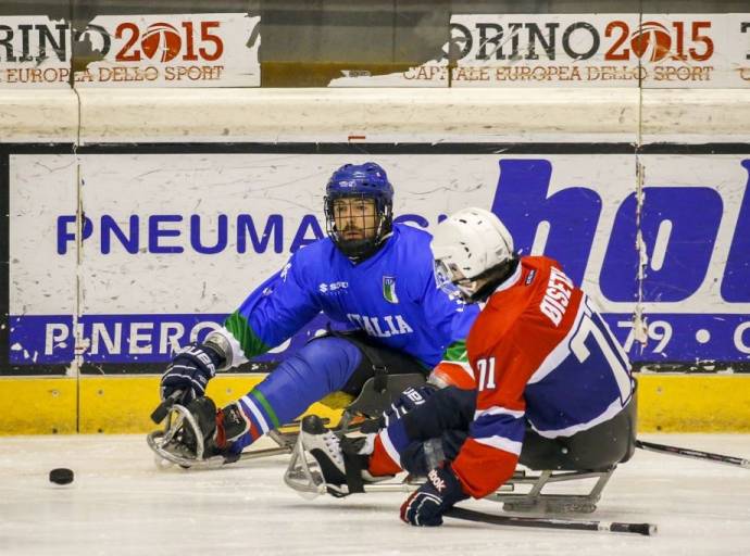 Il Para Ice Hockey dà spettacolo al Pala Tazzoli con il torneo triangolare Italia-Repubblica Ceca-Norvegia