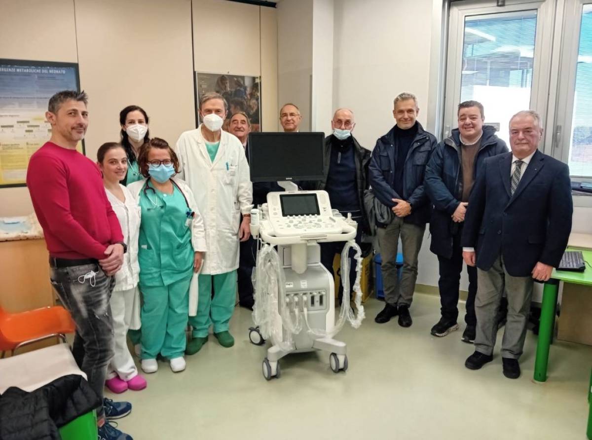 Un ecografo "point of care" è stato donato alla Pediatria di Chivasso da Giuseppe Garabello in ricordo del figlio Massimo