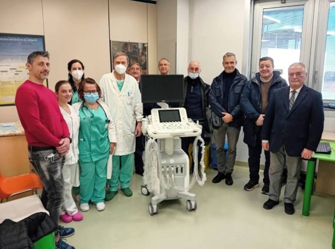 Un ecografo "point of care" è stato donato alla Pediatria di Chivasso da Giuseppe Garabello in ricordo del figlio Massimo