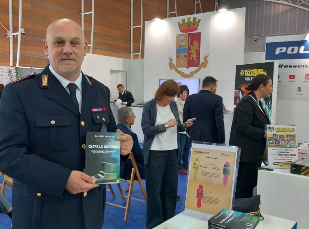 Salone del libro: bullismo, cyberbullismo e discriminazione. Due libri per difendersi presentati dalla Polizia di Stato