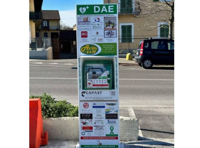 Il defibrillatore e la prontezza dei passanti, a Venaria, hanno salvato una vita. Essere città cardioprotetta fa la differenza