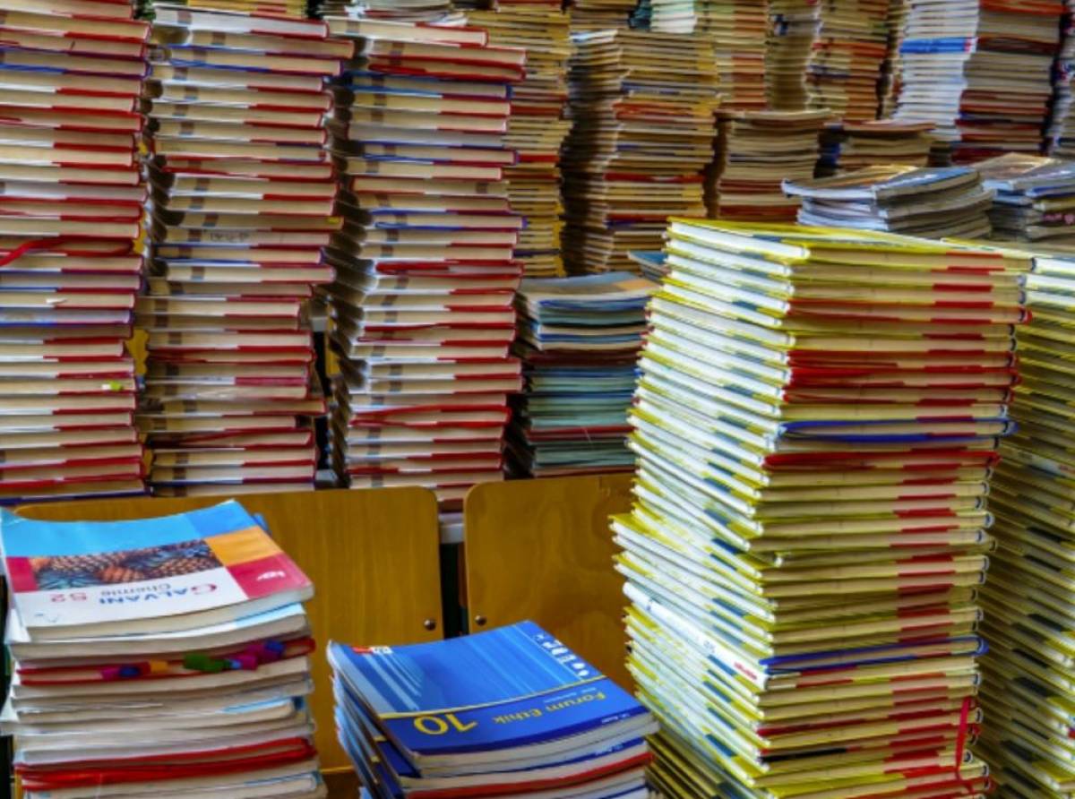 Sulle cedole librarie la maggioranza Gambino rinvia le accuse al mittente. «Una polemica che non giova a nessuno»
