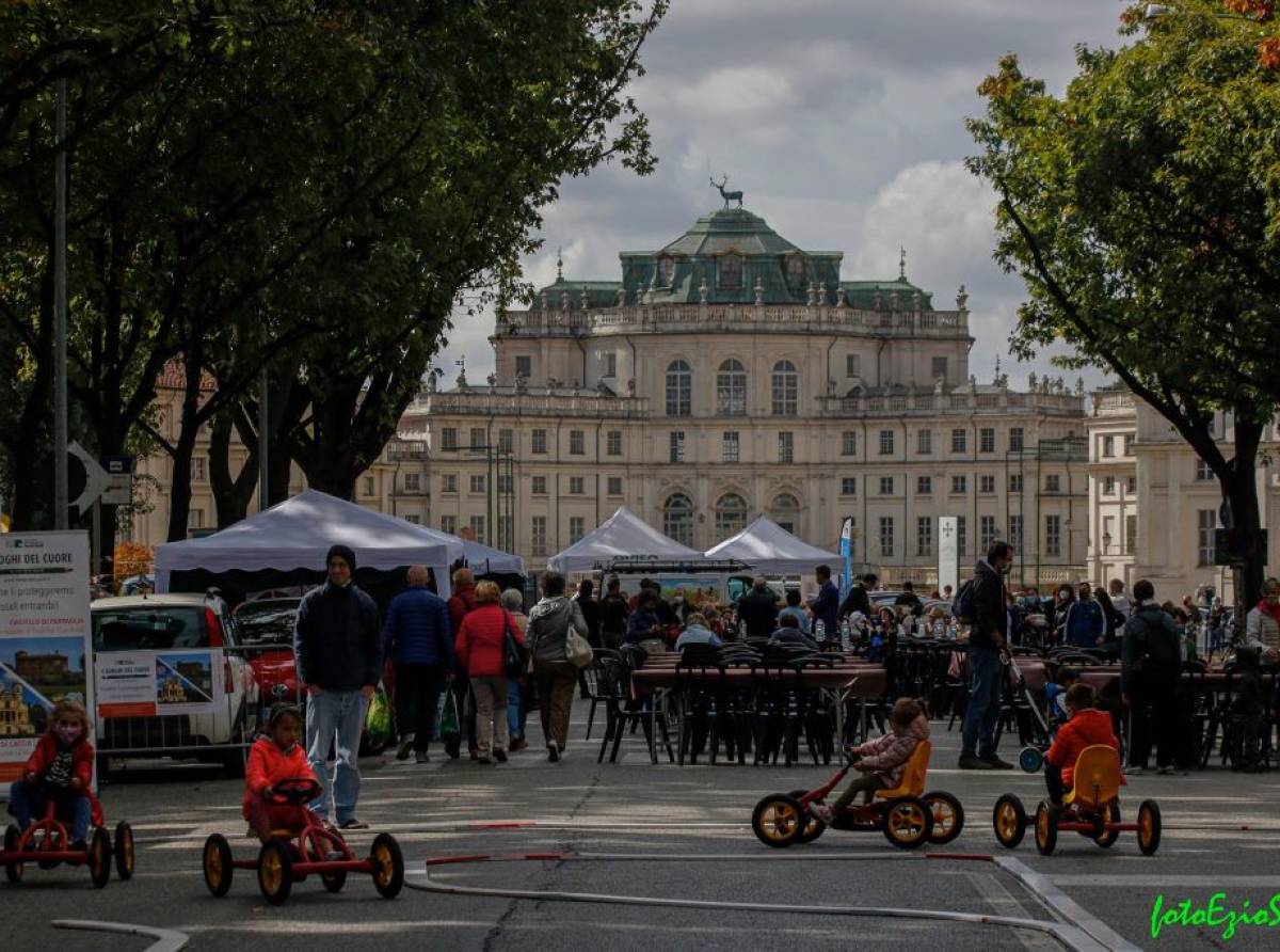 Fiera di ottobre alla Palazzina di Caccia di Stupinigi tra natura e antichi sapori nelle 12 cascine settecentesche