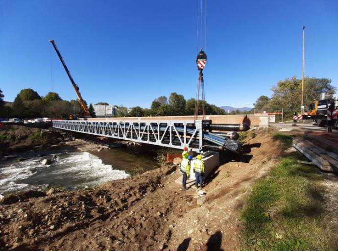 Con l'allestimento del piperack partono ufficialmente i lavori di demolizione e ricostruzione del ponte Castellamonte