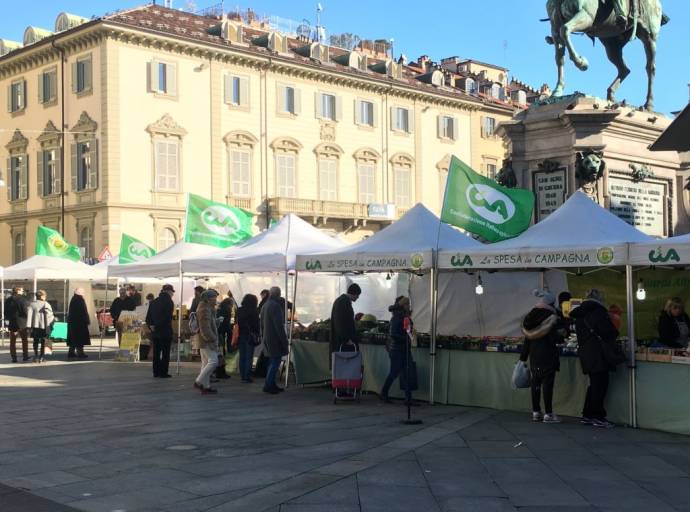 Tour del mercato contadino, degustazioni, giornata dell'olio e bagna cauda con CIA Agricoltori delle Alpi per ATP Finals