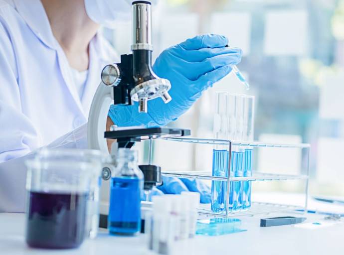 Le sfide della Medicina nel 2025: dalla terapia genica ai tumori, dalla salute mentale all'autismo. La classifica stilata da Nature Medicine