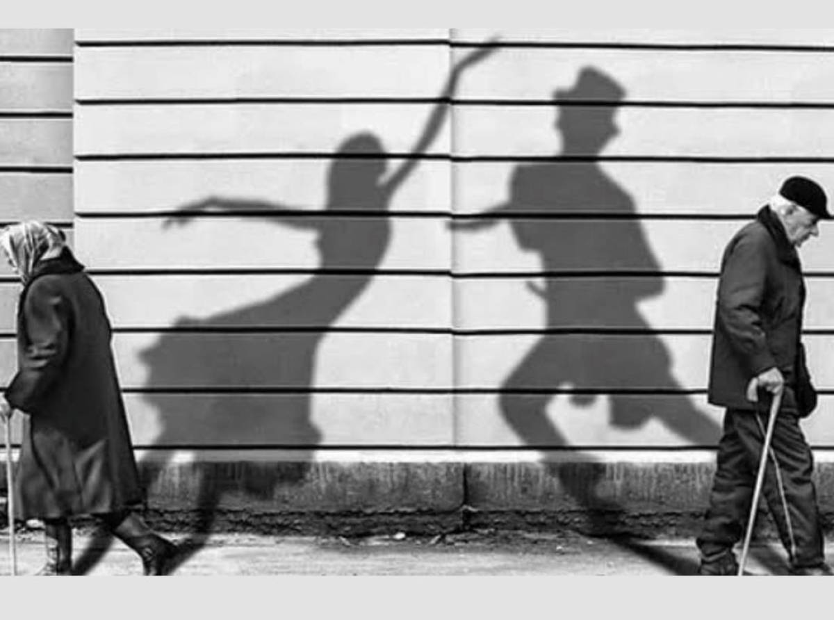 L'ombra sconnessa del vento. Un viaggio nostalgico tra emozioni, ricordi e trasformazioni silenziose