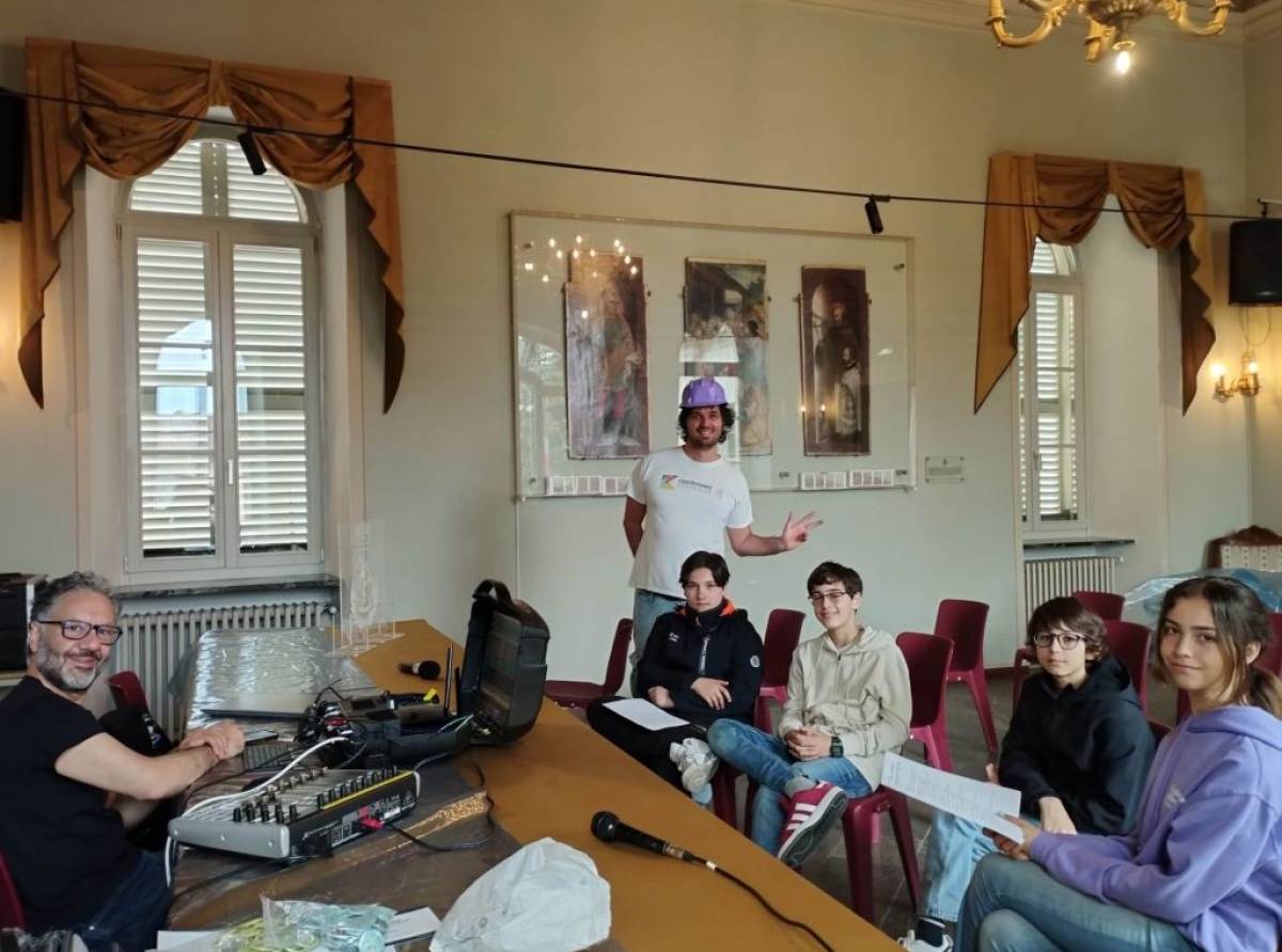 I giovani del CCRR di San Maurizio portano in radio il valore della gentilezza: in diretta su Radio Spazio Ivrea per costruire una comunità più inclusiva e partecipata