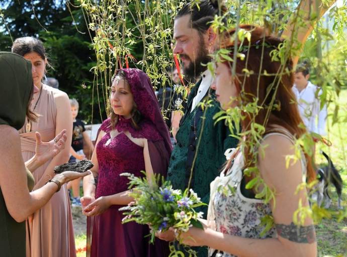 Lanzo si trasforma nel regno degli elfi: torna l’ElfFest per celebrare il solstizio d’estate e la cultura celtica, norrena e fantasy