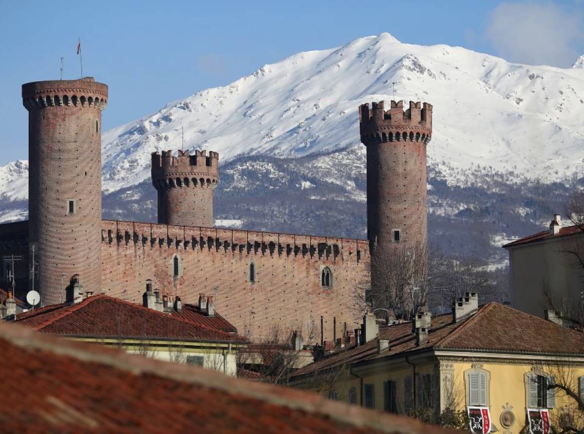 Al Castello di Ivrea apre “Arte liberata”: tre grandi artisti contemporanei dialogano con la storia e la natura