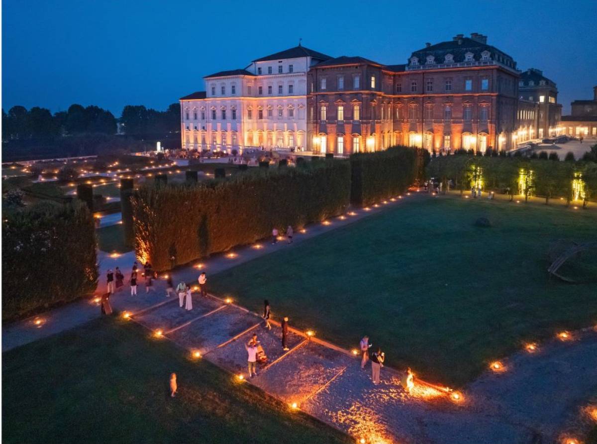 Sere d’Estate alla Reggia di Venaria: tra luci, musica e spettacoli dal vivo nei giardini a lume di candela
