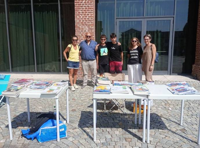 Risparmio e sostenibilità: torna il mercatino dei libri scolastici nel cortile di Villa Chiosso. Un aiuto per studenti e genitori