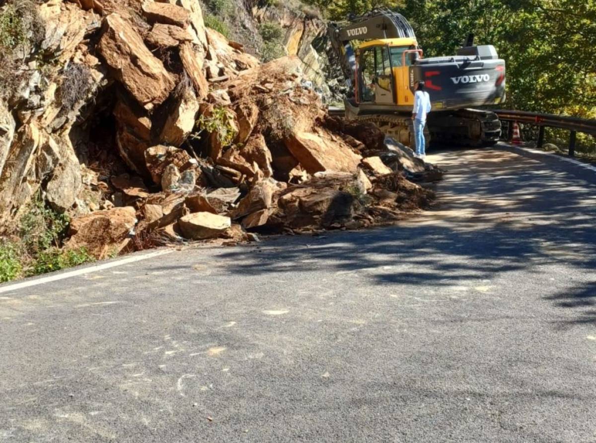 Frana sulla Provinciale 30 a Pessinetto: cedimento del pendio durante i lavori, strada chiusa fino a venerdì