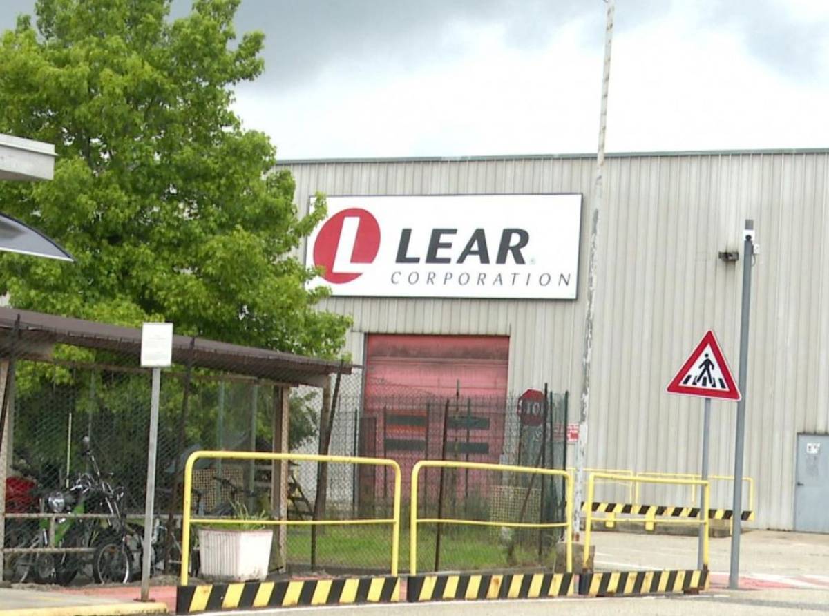 Lear, solo 209 riassorbimenti su 376: Pompeo (PD) chiede garanzie per chi resta fuori dal piano di reindustrializzazione