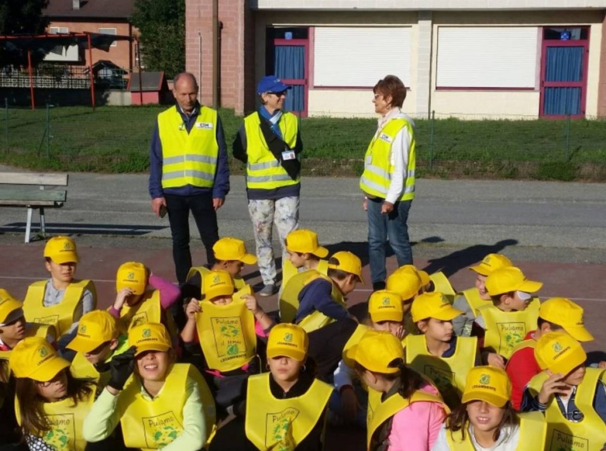 Puliamo Mappano 2025: studenti e volontari per un paese più pulito. Una giornata dedicata all’ambiente e alla cura del territorio