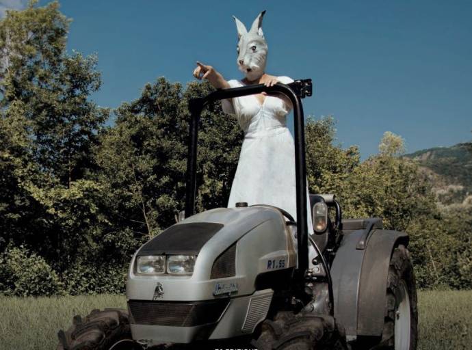 Pianezza inaugura la stagione teatrale “Sguardi – Azioni Contemporanee” 2025-2026