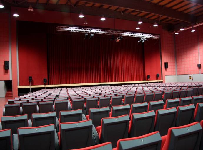Emozioni al Teatro della Concordia: da Marco Paolini a Noemi, tutti gli spettacoli e i concerti del novembre 2025