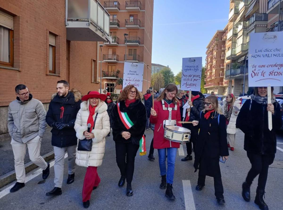 Borgaro si unisce contro la violenza sulle donne: il 23 novembre un flash mob per dare voce a chi non ne ha più
