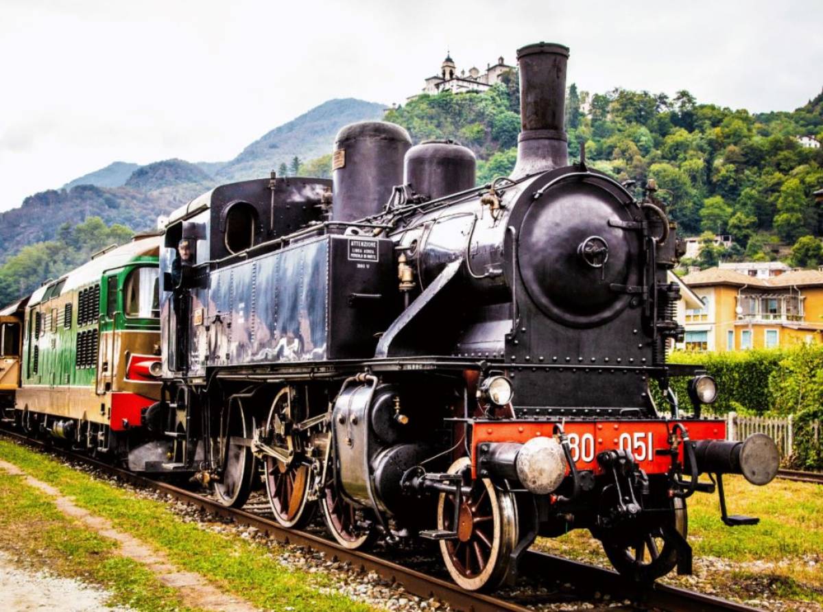 Tra le colline Unesco in treno storico: il viaggio più emozionante nelle Langhe, Roero e Monferrato tra vigneti, borghi e colori d'autunno
