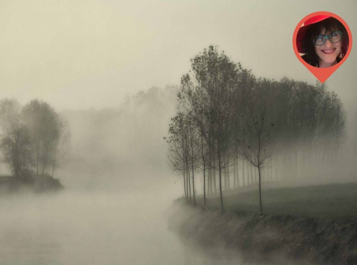 Bruma azzurrina. Nella luce che taglia la nebbia, il racconto di uno sguardo ai margini