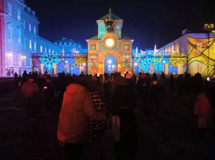 Immaginaria: la magia del Natale avvolge Venaria con luci, arte, musica e storie che celebrano la bellezza delle unicità