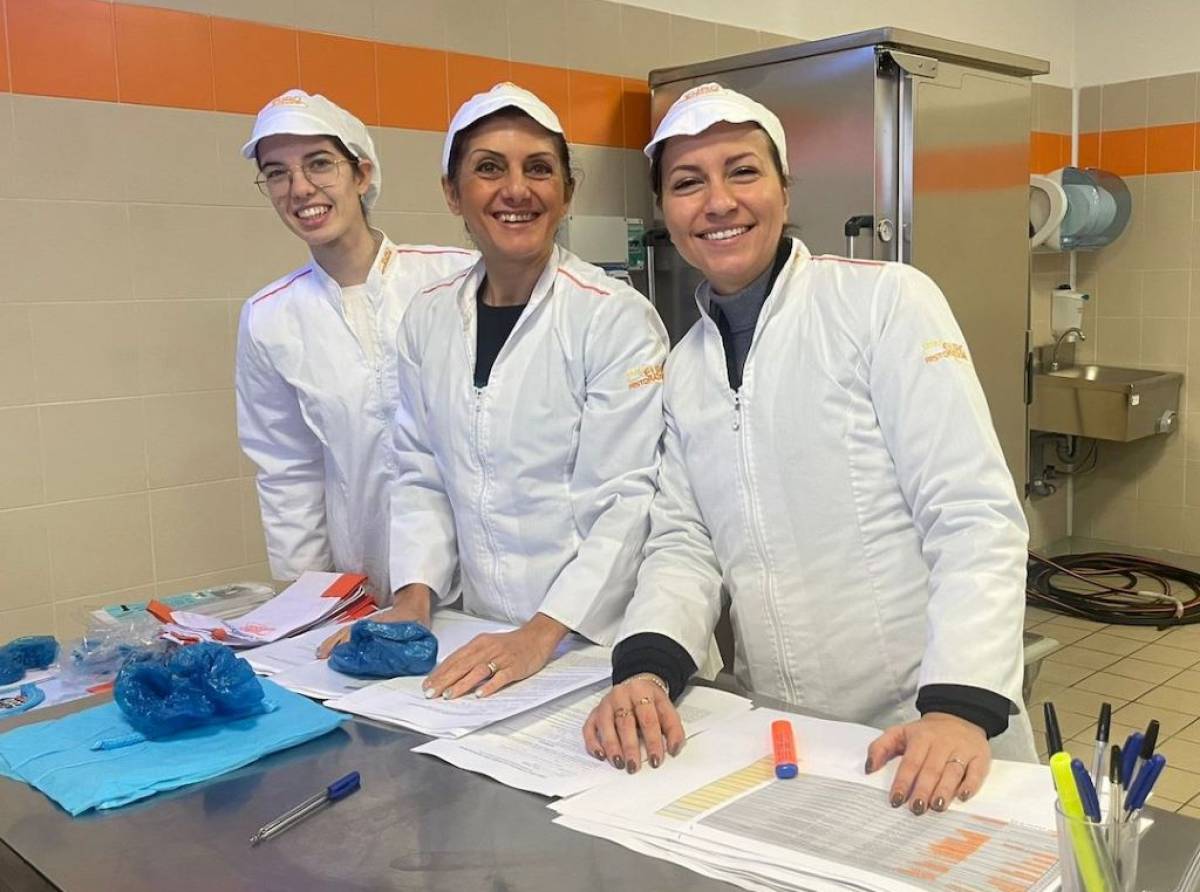 Gioca cucina – Il laboratorio goloso torna a Leini: bambini ai fornelli e genitori alla scoperta della mensa scolastica