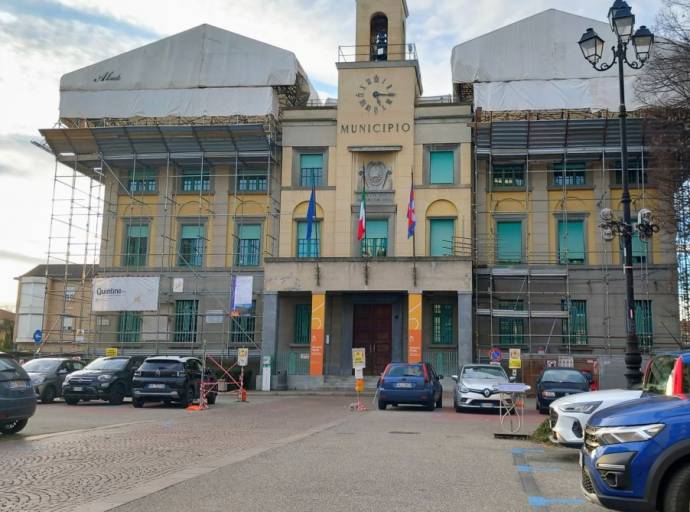 Venaria, riqualificazione piazza Martiri della Libertà: al via i lavori tra nuova pavimentazione e stop ai parcheggi