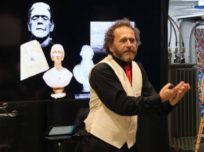Torino, arte e scienza si incontrano a teatro: Federico Benuzzi protagonista dello speciale GiovedìScienza 2026