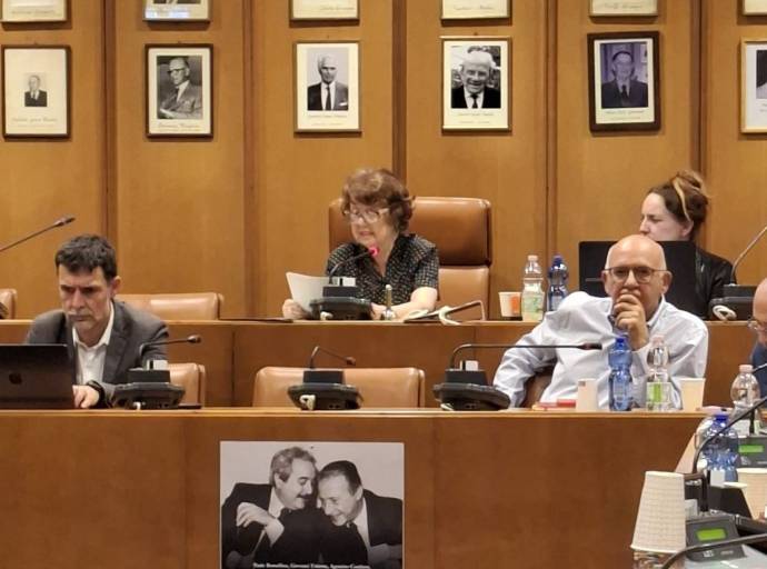 Consiglio comunale tra polemiche sul Prgc, assenza della sindaca e voci sulle dimissioni di Rudy Lazzarini