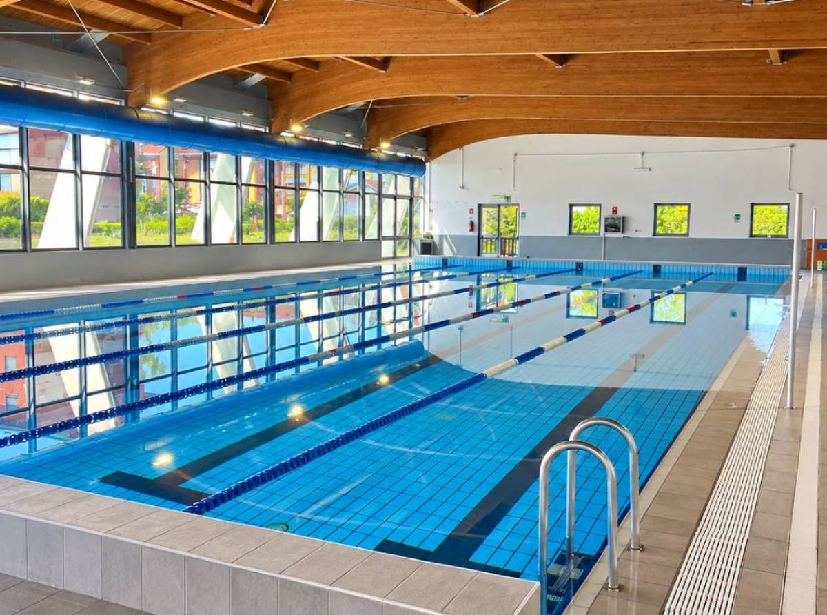 Borgaro, la piscina si rifà il look: riapre il 7 settembre, sul futuro un investimento da oltre un milione