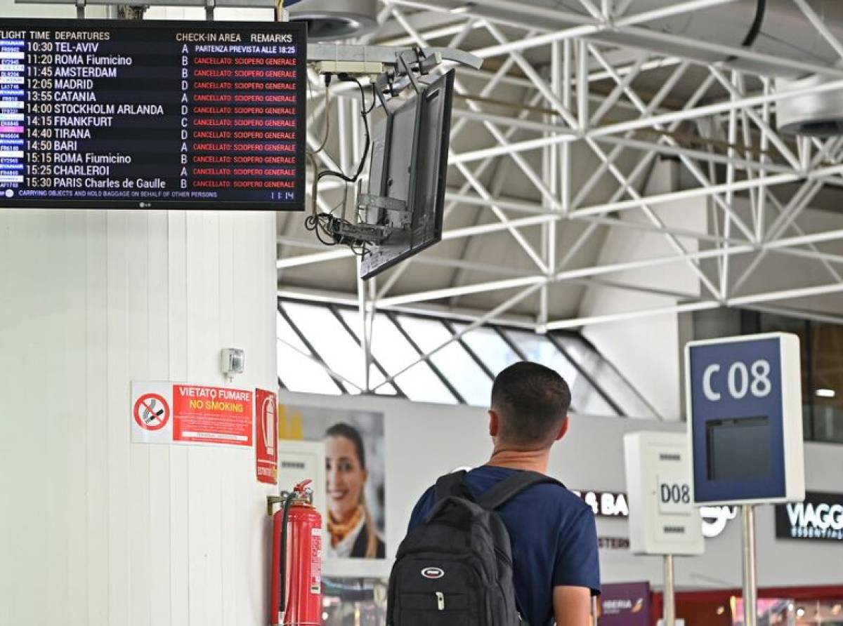 Guasto ENAV, a Caselle 14 voli cancellati: ritardi di ore sulle partenze