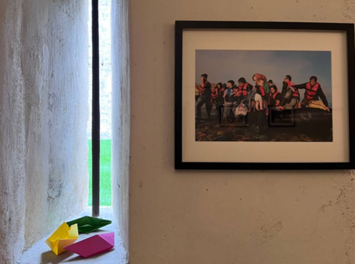 Ivrea, nelle celle del Castello le vite oltre i confini:  la mostra su migrazioni e dignità umana