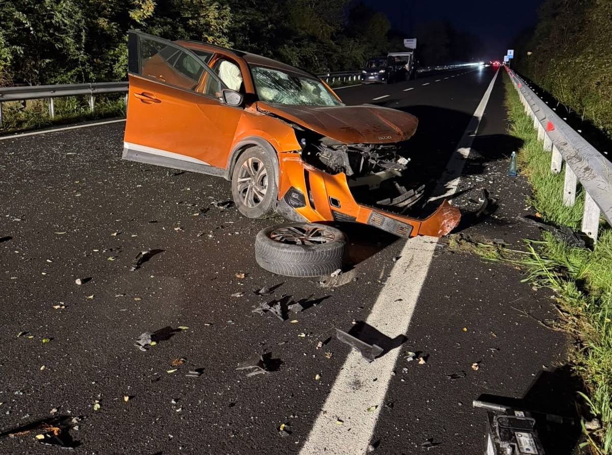 Leini, scontro tra due auto sulla 460: feriti in ospedale e strada chiusa nelle due direzioni