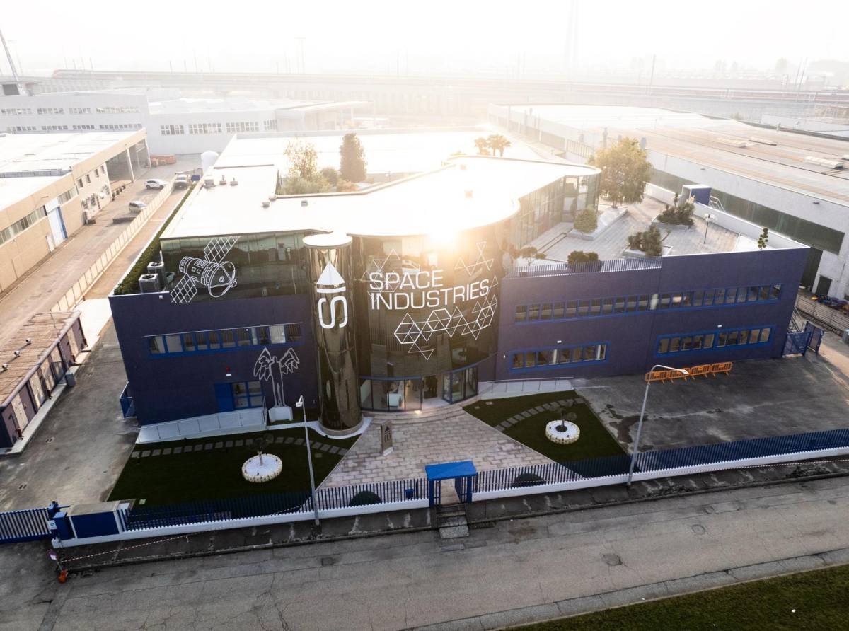 Satelliti in serie a Settimo Torinese: Space Industries inaugura la fabbrica da oltre 20 milioni