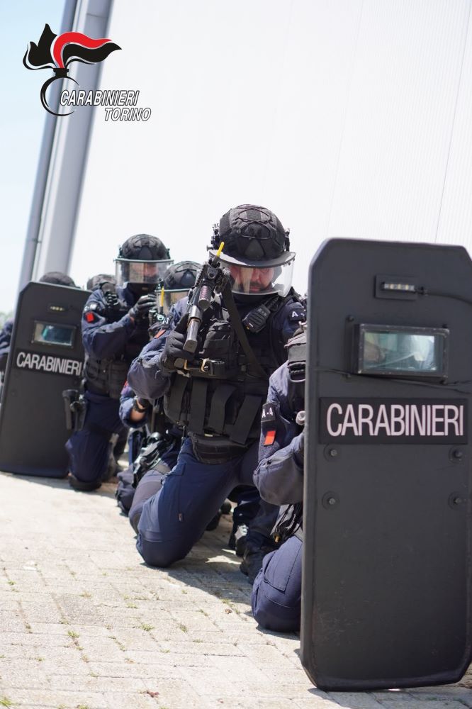 Caselle leonardo esercitazione carabinieri 3