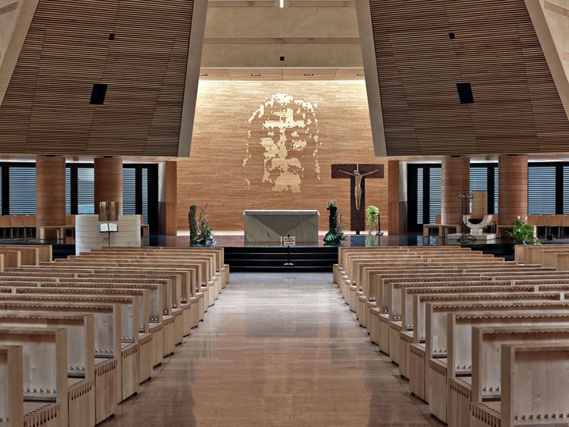 Torino chiesa santo volto 1